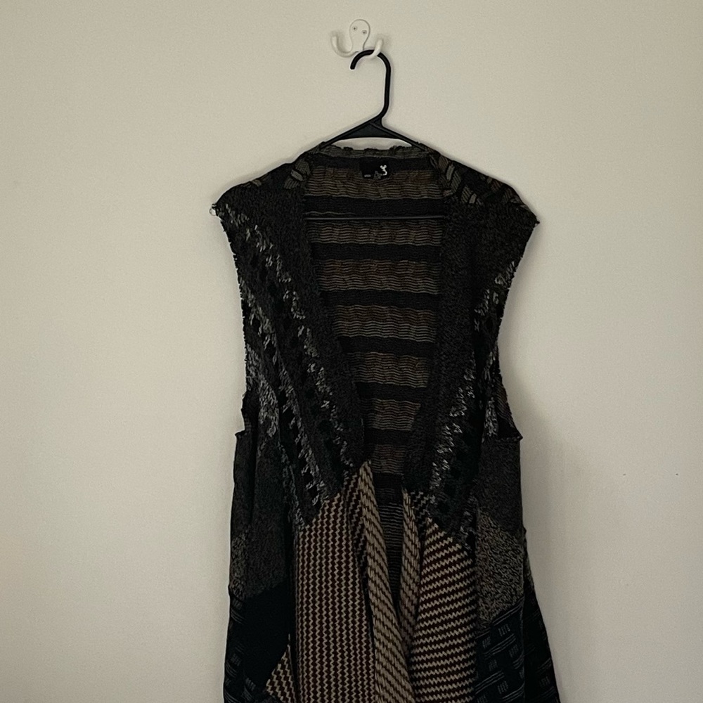 Urban Outfitters Sleeveless sweater one size